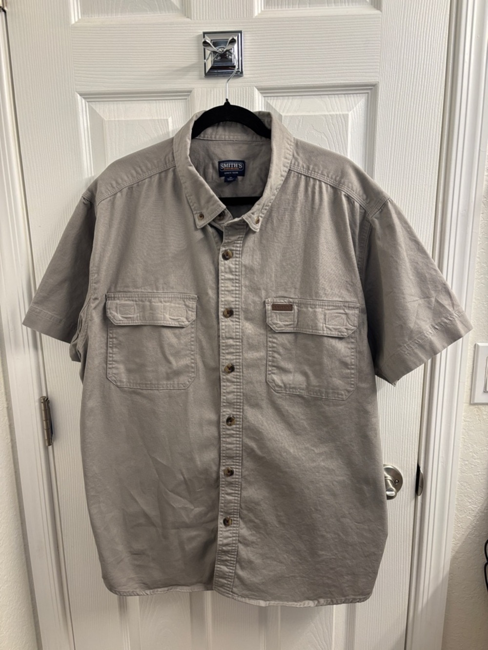 Men's Smith's Workwear Short Sleeve Shirt in Light Taupe XL Never Worn!